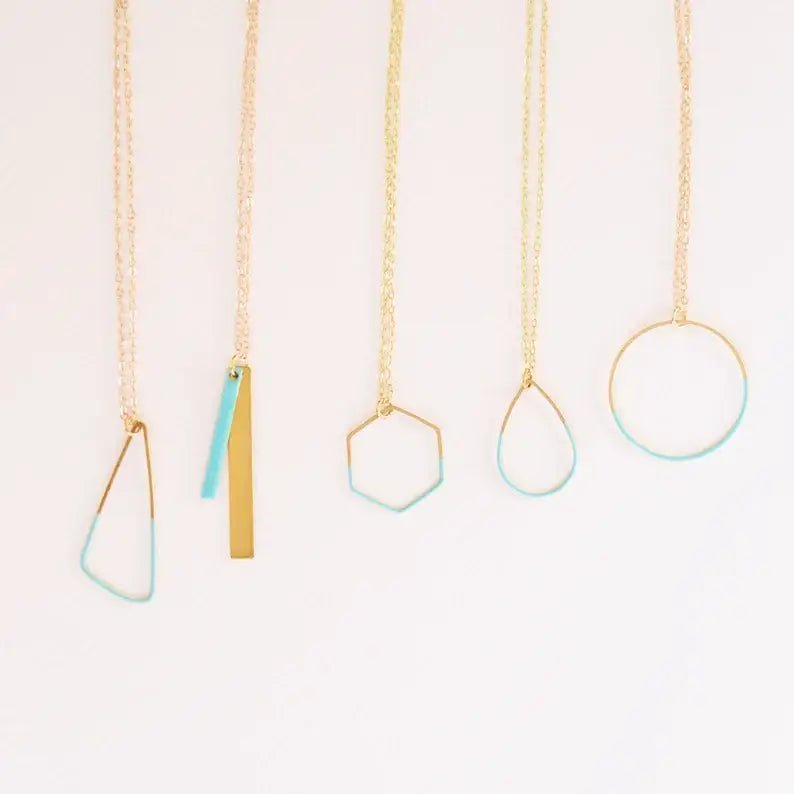 Minimal hot sale gold necklace