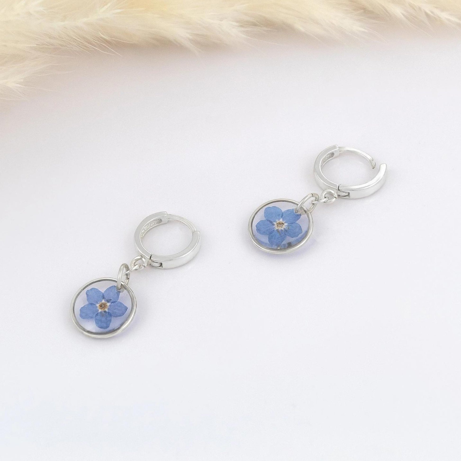 Amalia Round Real Forget-Me-Not Resin Huggie Hoops - Silver Plated - The Little Jewellery Company