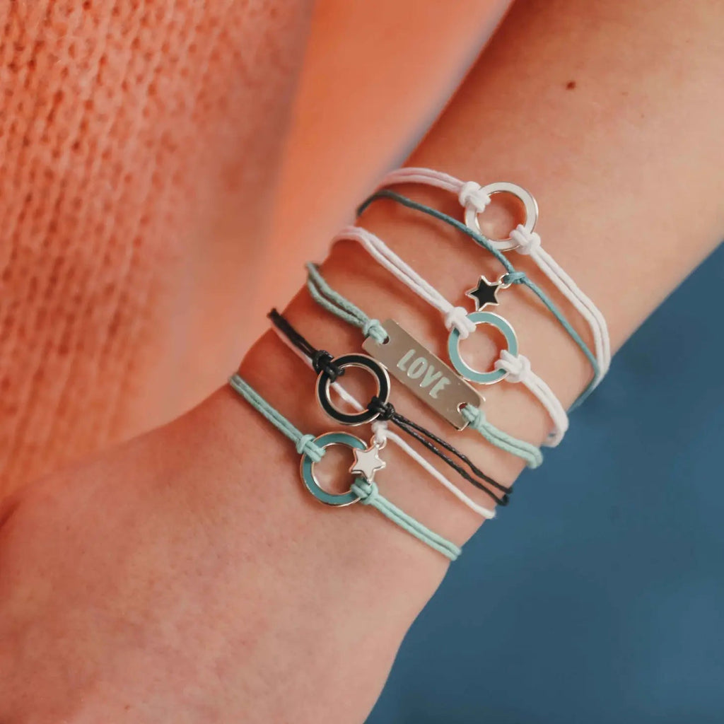 'Besties Forever' Double Heart String Charm Bracelet. - The Little Jewellery Company