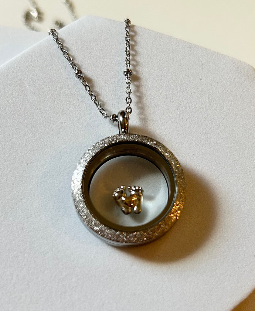 Memory Locket Charm - Baby feet