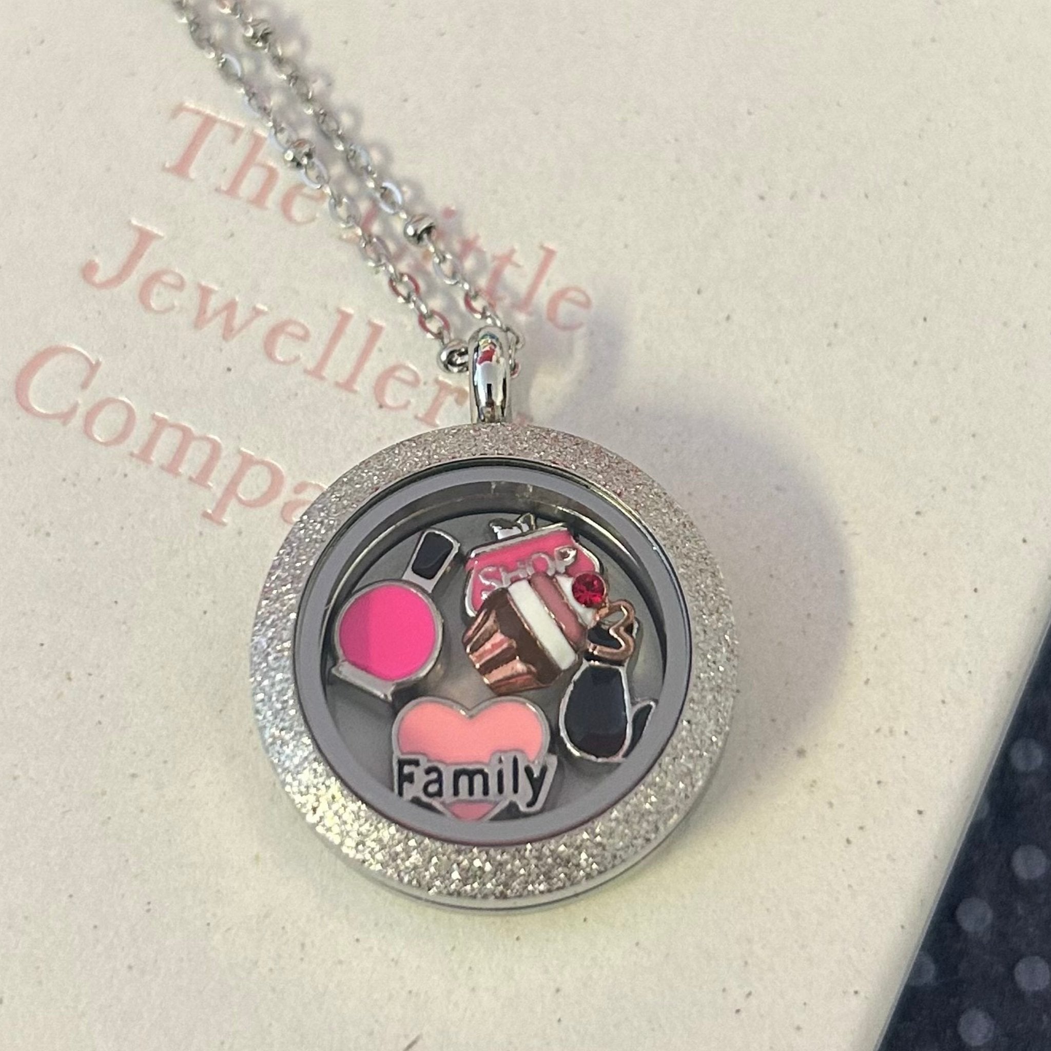 Buy Veeshy A Mothers Love Has No End Floating Locket Necklace Pendant with  Charms & 24PCS Birthstones, Mother's Day Birthday Xmas Gifts at Amazon.in